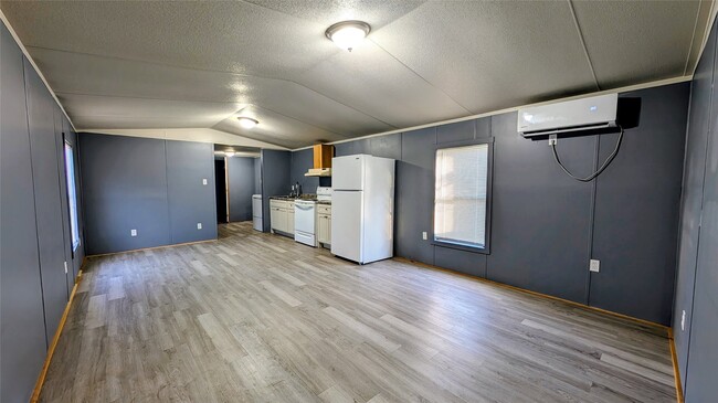 Building Photo - 17726 Rio Bravo Blvd