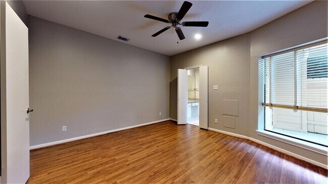 Building Photo - 727 Bunker Hill Rd