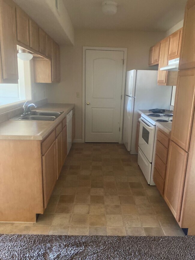 Building Photo - Cozy 1 bedroom!