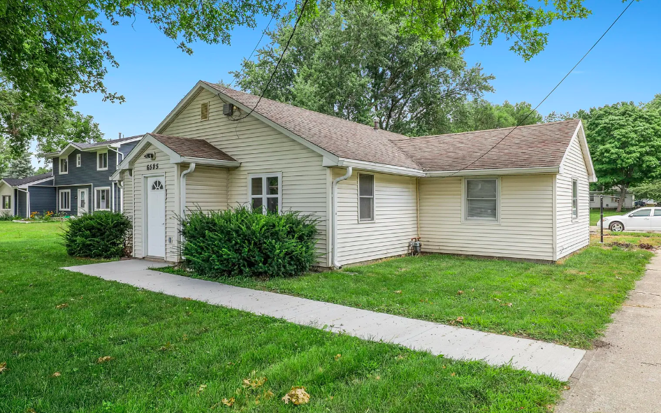 Building Photo - 6585 NW 56th St