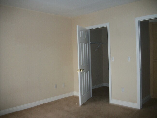 Building Photo - Badura Ave. #2094