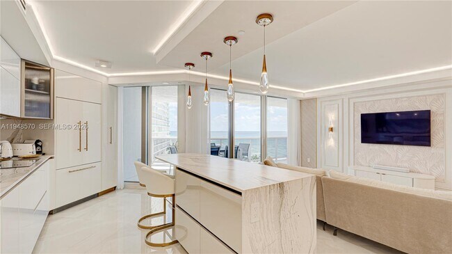 Building Photo - 16711 Collins Ave