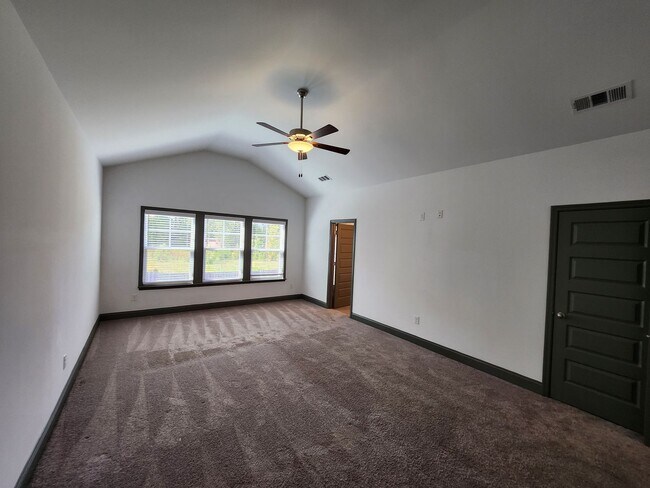 Building Photo - 5814 Whispering Pnes Wy