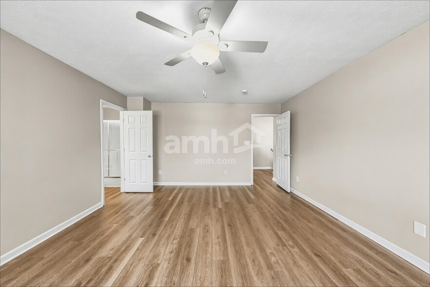 Building Photo - 7317 Wellwood Dr