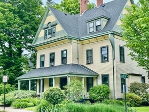 Building Photo - 49 Grove St