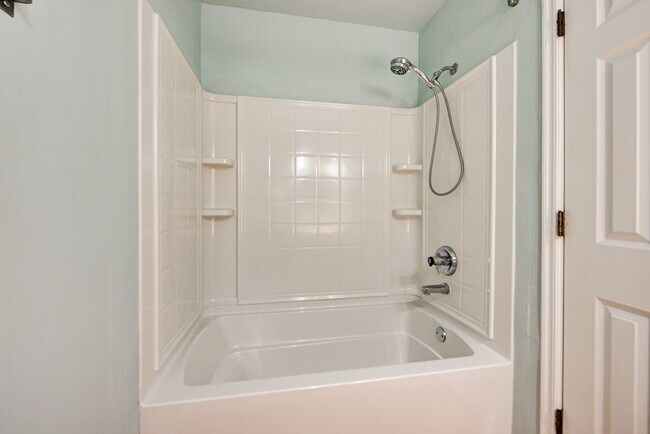 Building Photo - 2904 Canyon Oaks Ct
