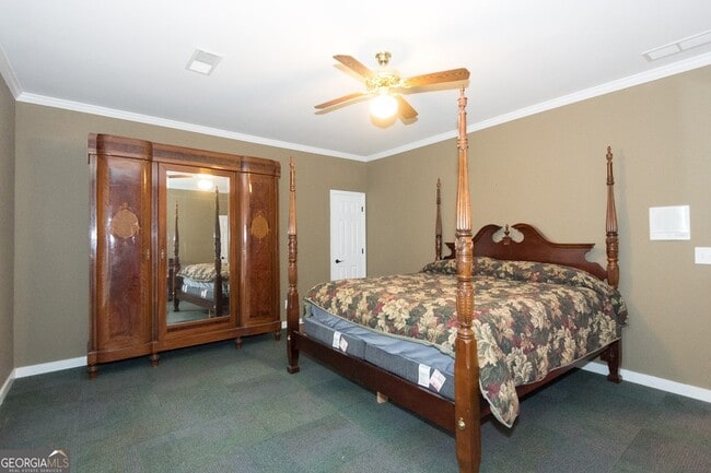 Building Photo - 5166 Wheeler Dr