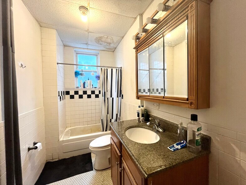 Building Photo - 16 Copenger St