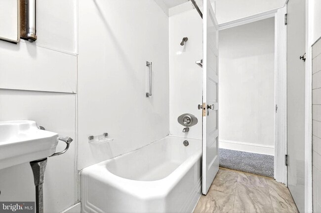 Building Photo - 413 Rector St