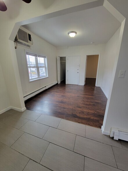 Building Photo - 389 Avenue E