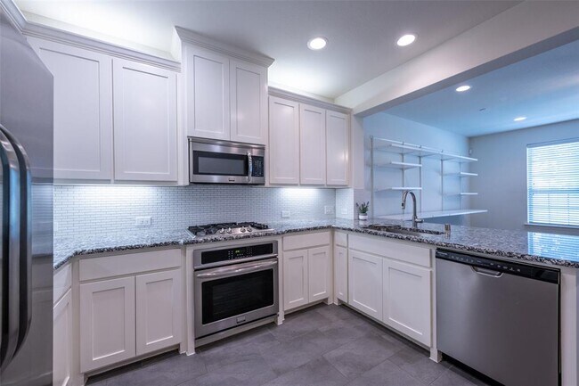 Building Photo - 7417 Chief Spotted Tail Dr