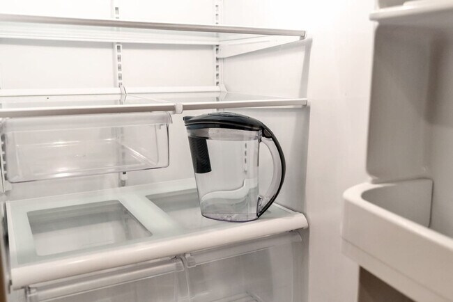 Building Photo - 221 Vine St