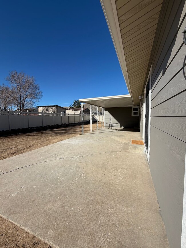 Building Photo - 509 Sonoma St