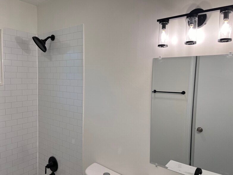 Building Photo - 5848 Lanier Blvd