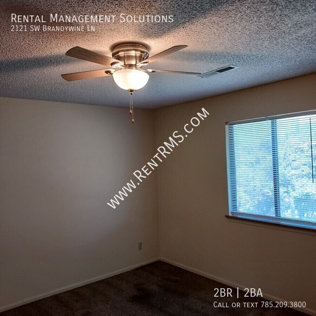 Building Photo - 2121 SW Brandywine Ln