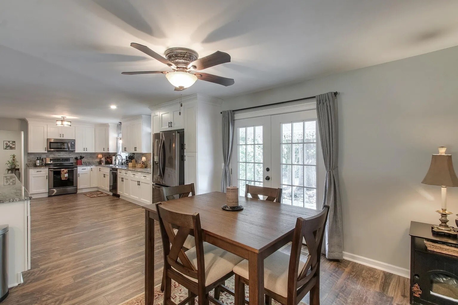 Building Photo - 444 Foothill Dr