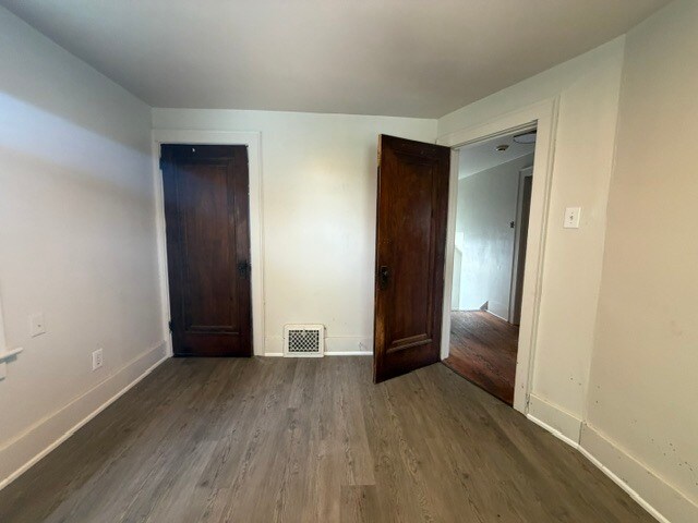 Building Photo - 1253 Diamond Ave