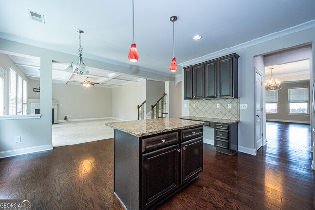 Building Photo - 1675 Great Heron Cove