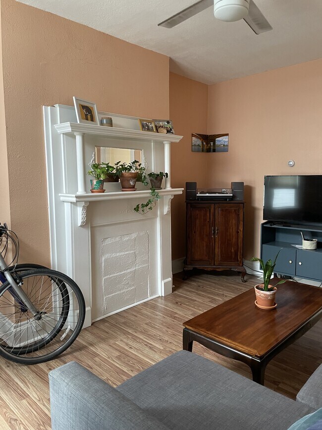 Building Photo - 23 Hays St