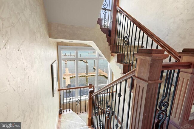 Building Photo - 921 Valencia Ct