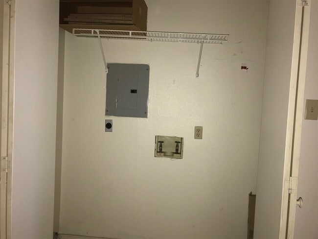 Building Photo - 1111 Shiloh Dr