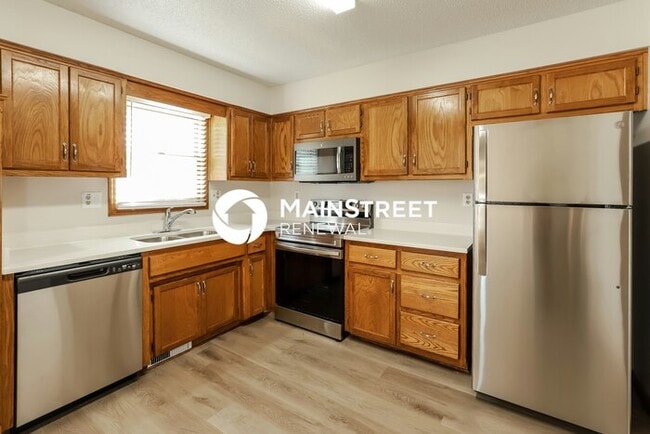 Building Photo - 3 Bedroom Pet-Friendly Home in Pleasant Valley, MO with Main Street Renewal