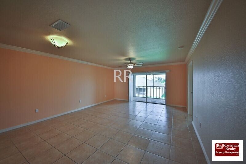 Building Photo - Santa Barbara Villas