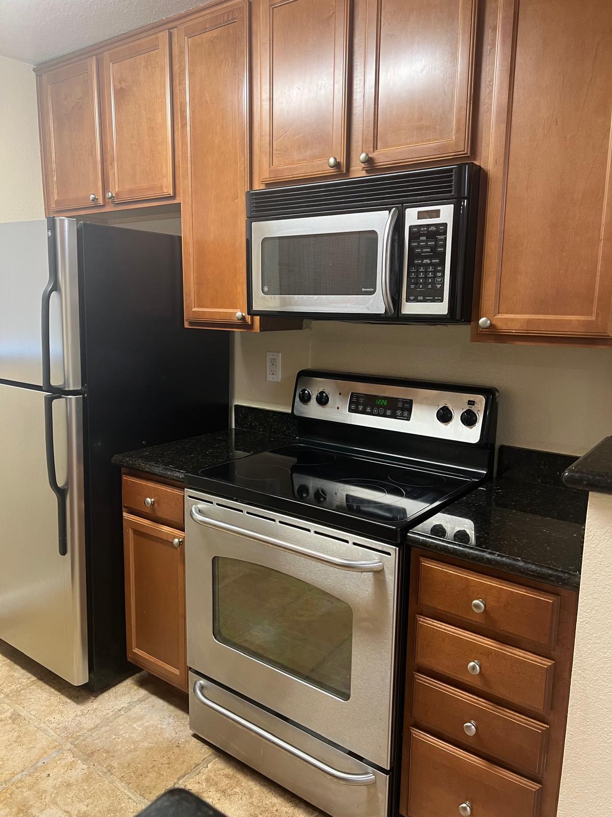 Building Photo - 923 Catkin Ct