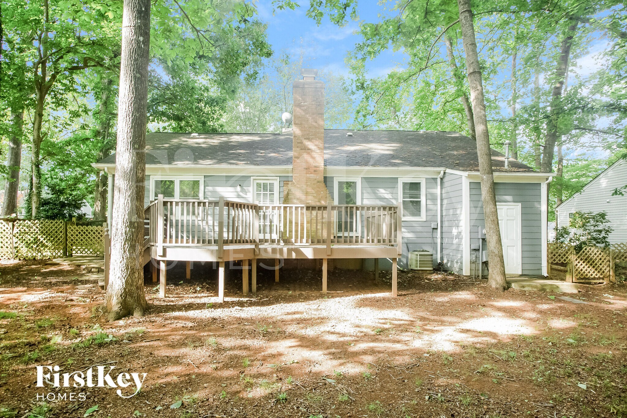 Building Photo - 10017 Topeka Dr