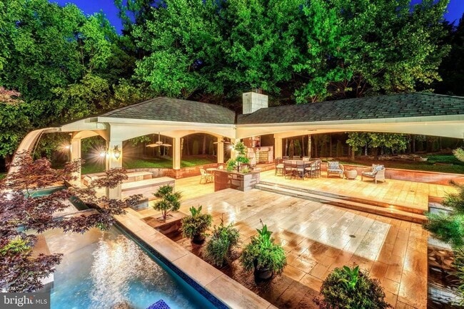 Building Photo - 860 Nicholas Run Dr