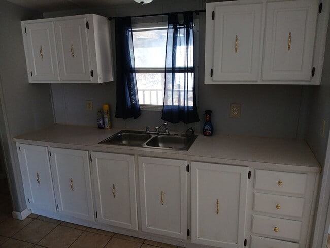 Building Photo - 251 Flat Creek Ln