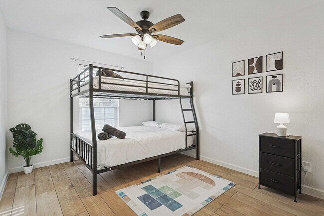 Building Photo - 5632 Terry St