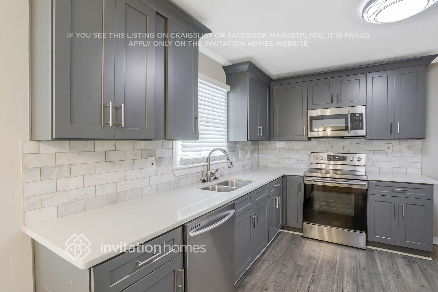 Building Photo - 2865 Castle Dr SW