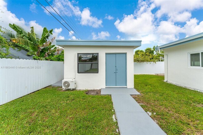 Building Photo - 12253 SW 28th Terrace
