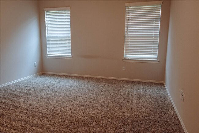 Building Photo - 26202 Emory Holw Dr