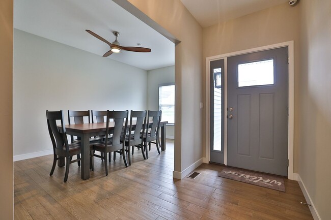 Building Photo - Gorgeous 3 Bedroom Home in Edwardsville
