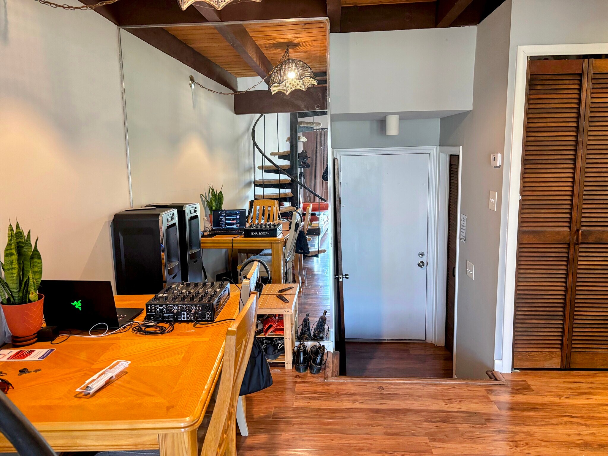 Building Photo - 14B Country Squire Dr