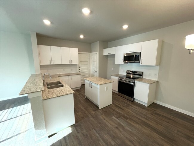 Building Photo - 25547 Starling Ln