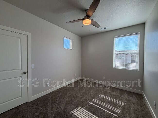 Building Photo - 1086 S 4380 W