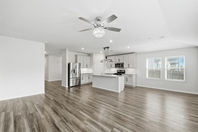 Building Photo - 424 Windy Reed Rd