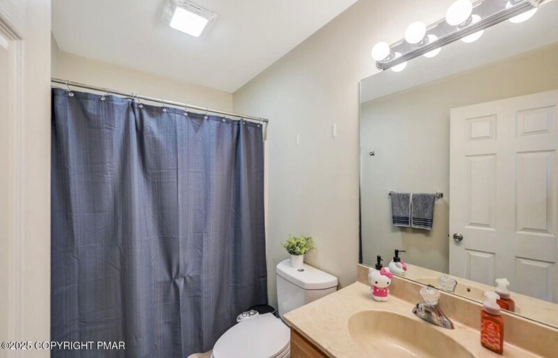 Building Photo - 128 Wilson Ct