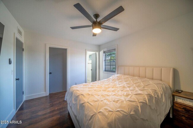 Building Photo - 11470 N 64th St