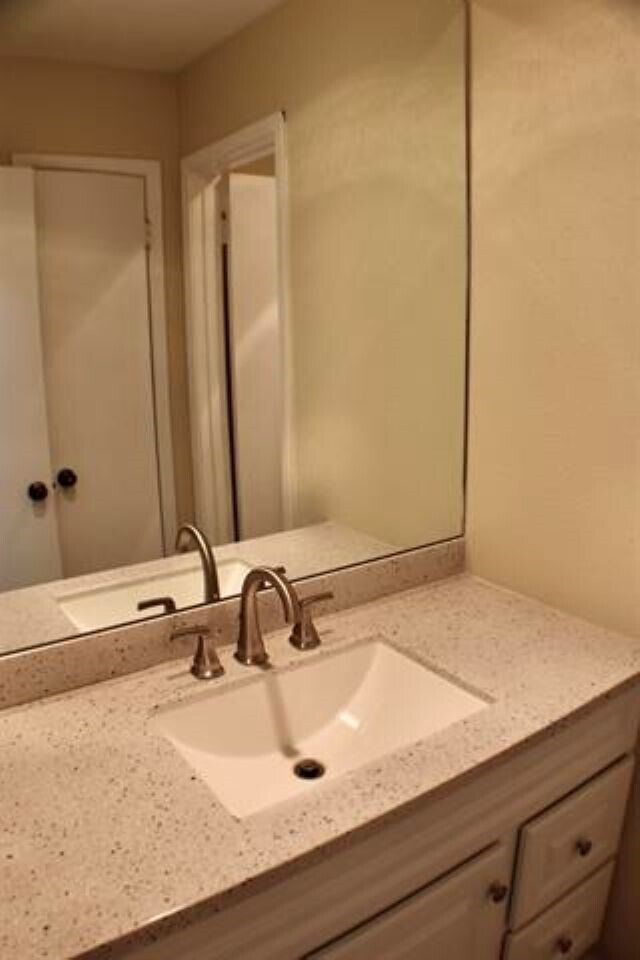 Building Photo - 8690 Manion Dr