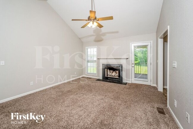 Building Photo - 29 Parkwood Dr