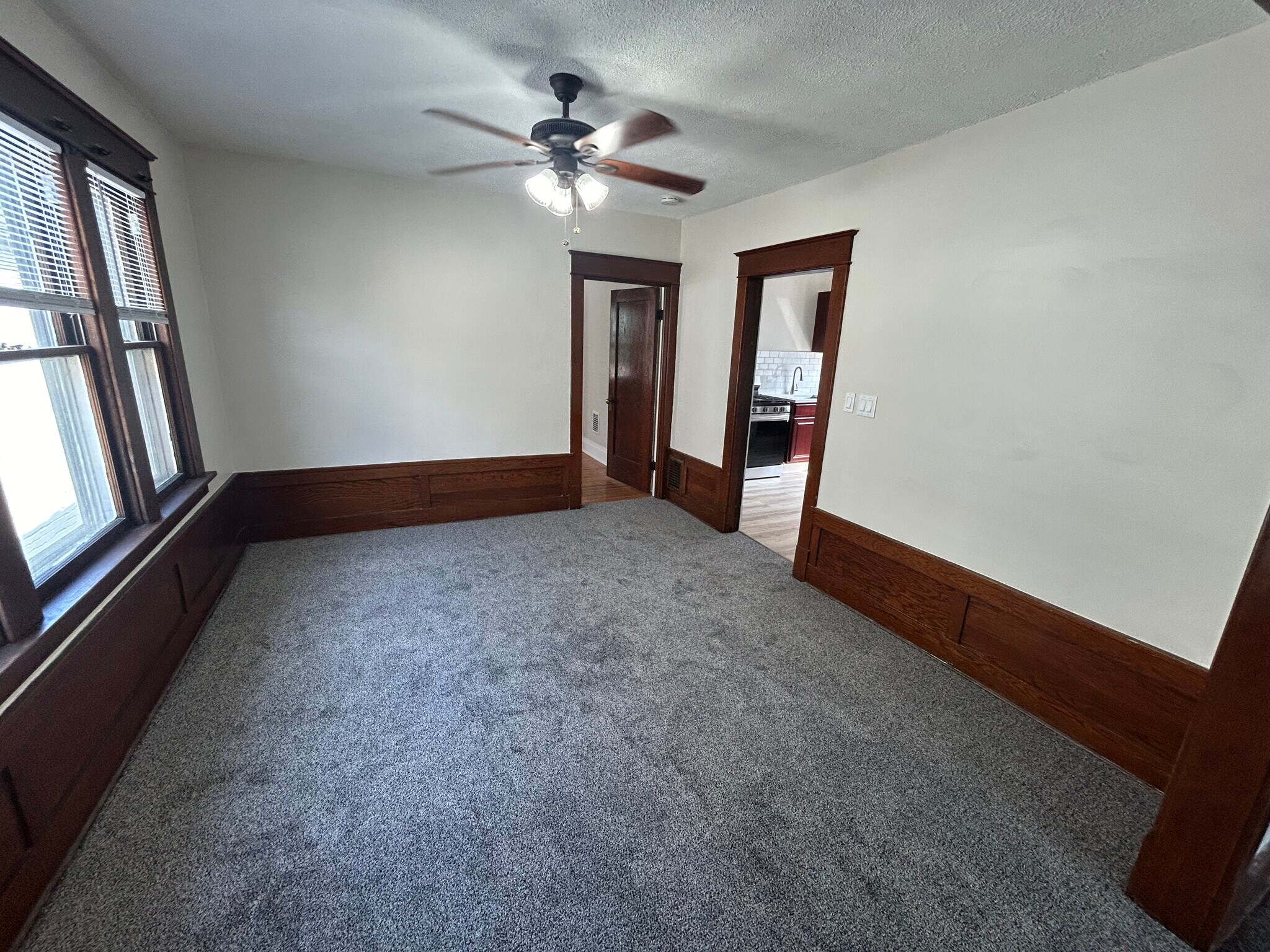 Building Photo - 473 Colvin Ave