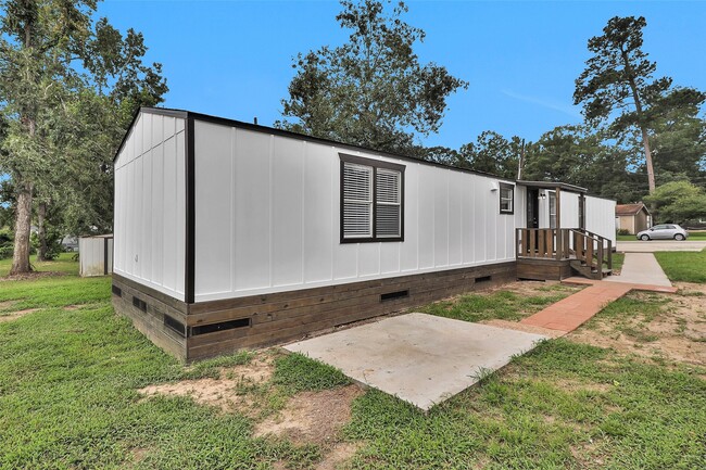 Building Photo - 84 Ridgeway Dr