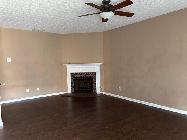 Building Photo - 3008 Kentmere Dr