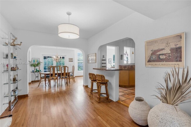 Building Photo - 4072 Park Ave