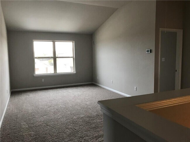 Building Photo - 801 Melda St