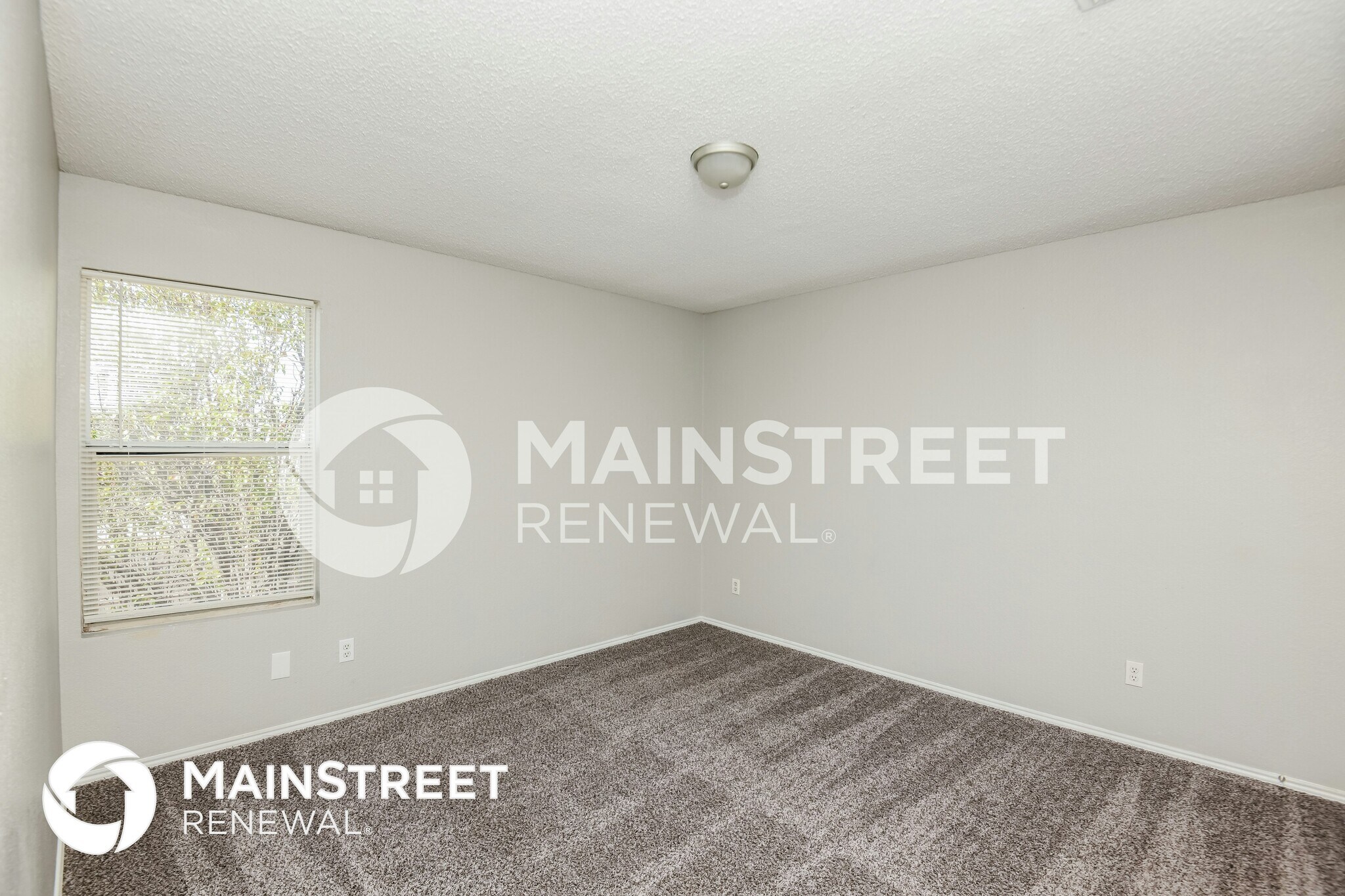 Building Photo - 8768 Stonebriar Ln